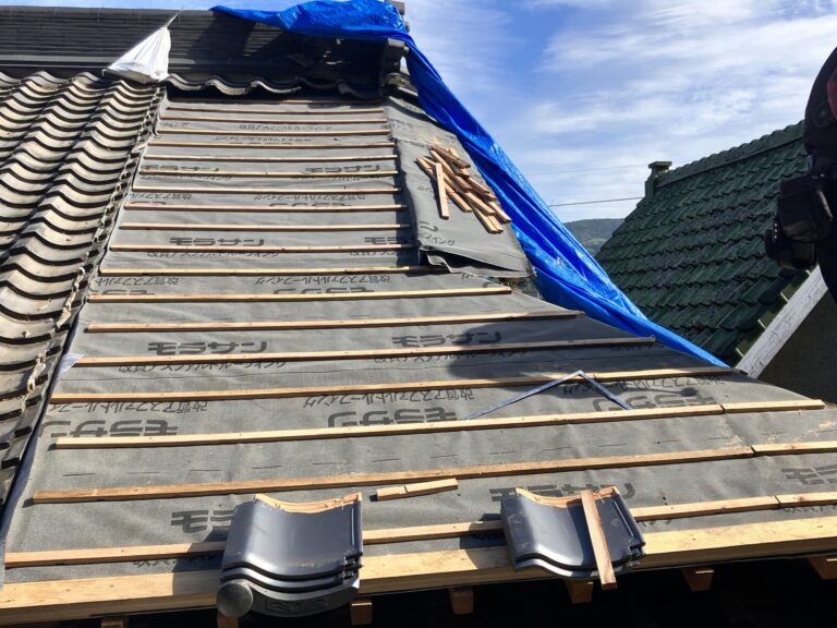 佐賀県嬉野市にて雨漏り屋根工事、外壁工事、開始