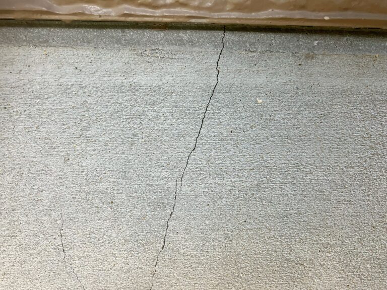 嬉野市｜外壁塗装の時に基礎塗装も必要？