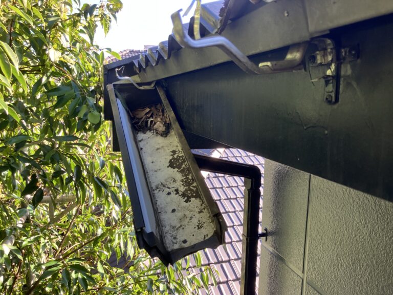 福岡市で雨樋修理費用を抑える方法｜修理？交換？比較