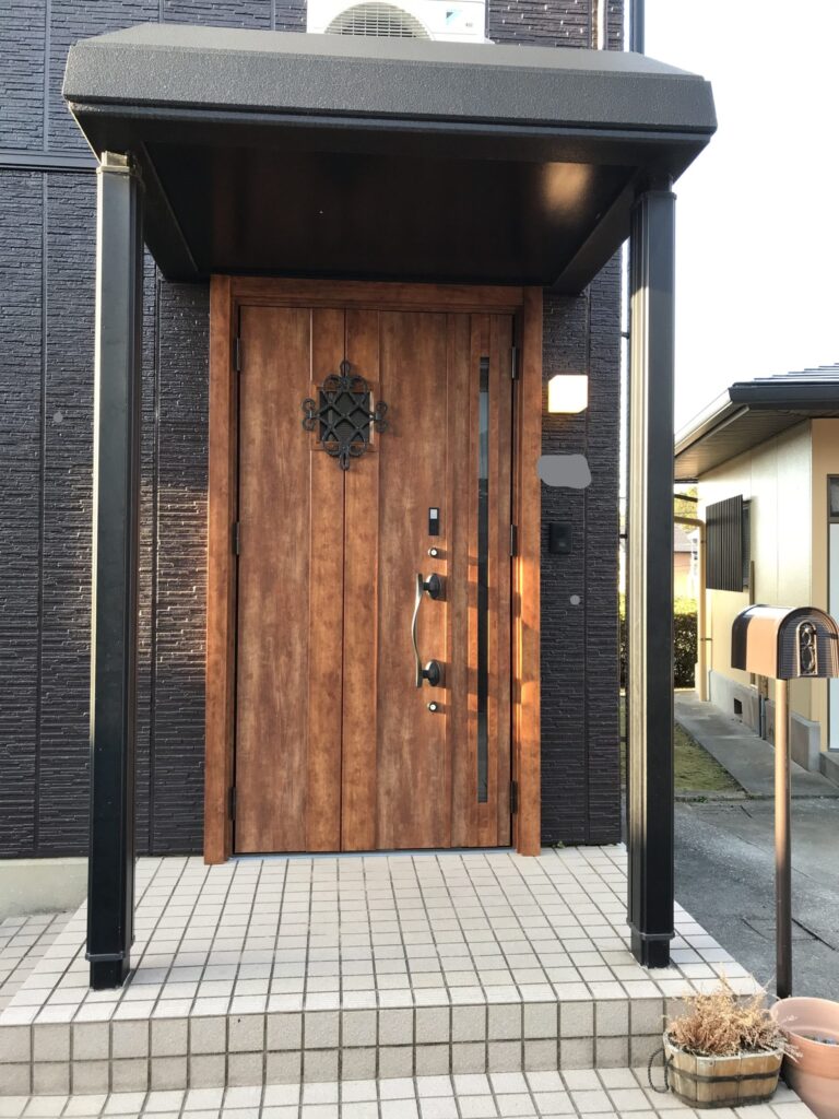 松浦市【H様邸】玄関交換工事